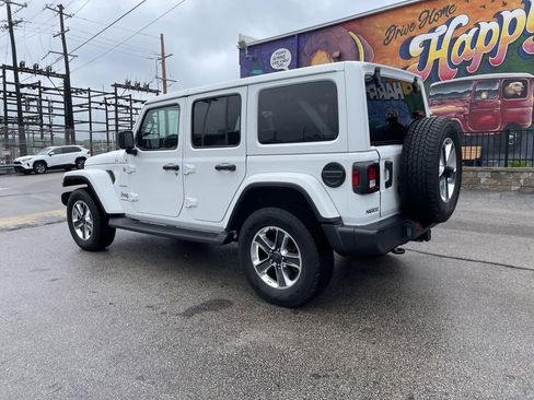 Used 2023 Jeep Wrangler Unlimited Sahara w/ Cold Weather Group AWD/4WD image 3