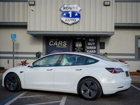Used 2023 Tesla Model 3 Standard Range image 5