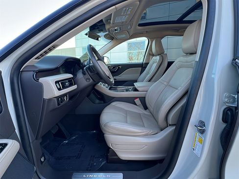 Used 2023 Lincoln Aviator Reserve w/ Equipment Group 201A image 27