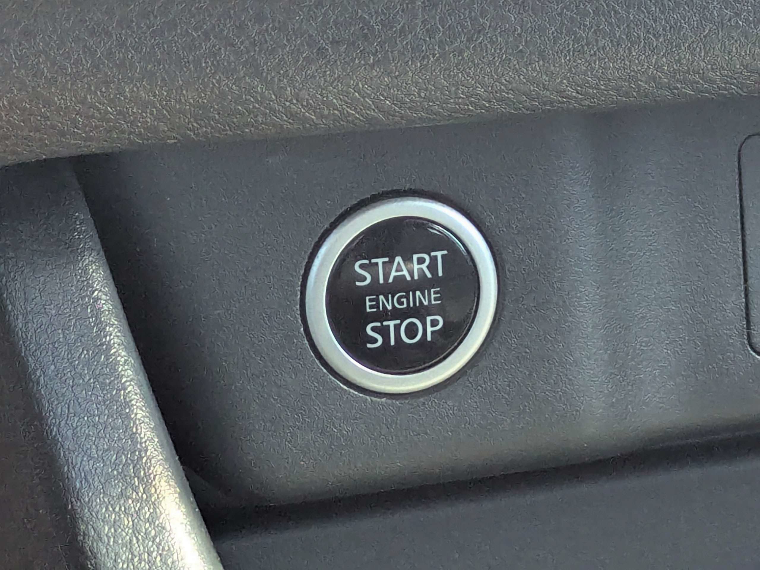 Certified 2023 Nissan Rogue SV FWD image 31