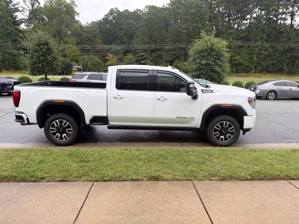 Used 2022 GMC Sierra 2500 AT4 w/ AT4 Preferred Package AWD/4WD image 3