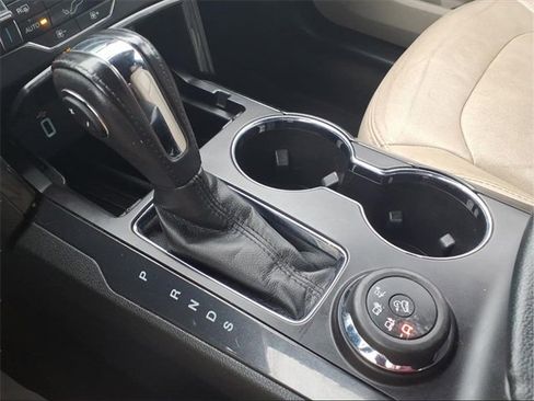 Used 2018 Ford Explorer XLT w/ Equipment Group 202A image 11