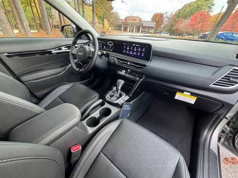 New 2026 Kia Seltos EX w/ EX Sunroof Package image 17