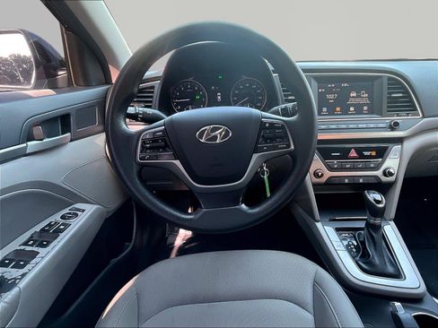 Used 2018 Hyundai Elantra SEL FWD image 8