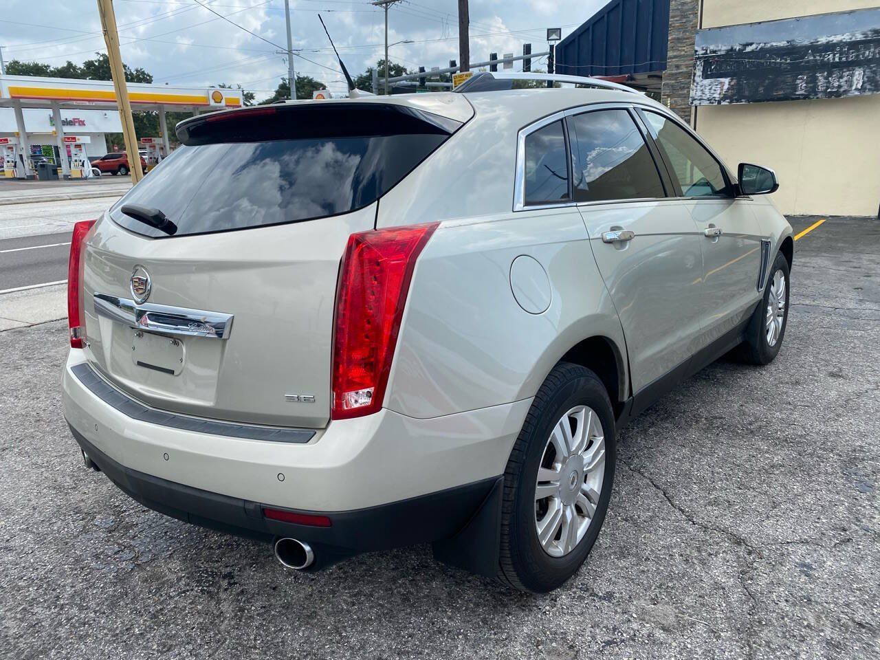 Used 2013 Cadillac SRX Luxury FWD image 6