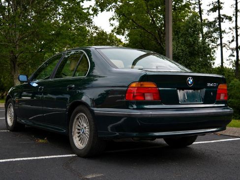 Used 1999 BMW 540i Sedan RWD image 7