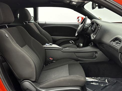 Used 2021 Dodge Challenger SXT w/ Driver Convenience Group image 29