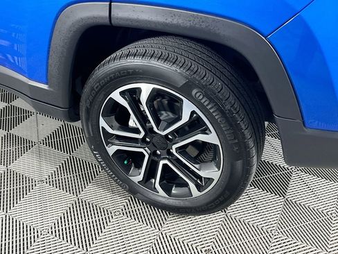 Certified 2024 Jeep Compass Limited image 40