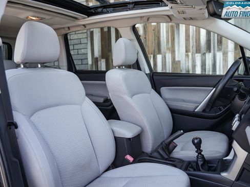 Used 2018 Subaru Forester 2.5i Premium AWD/4WD image 22