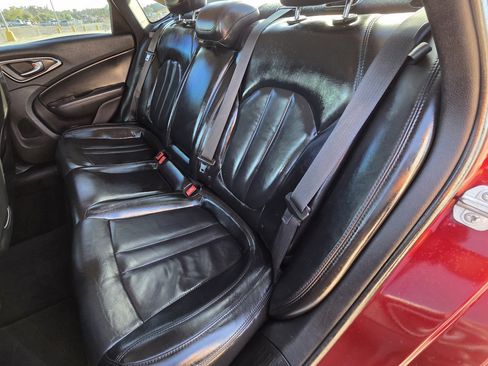 Used 2015 Chrysler 200 C image 10