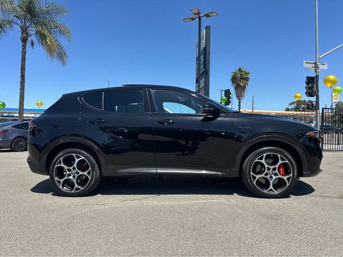 Used 2024 Alfa Romeo Tonale Veloce w/ Premium Interior Package image 42