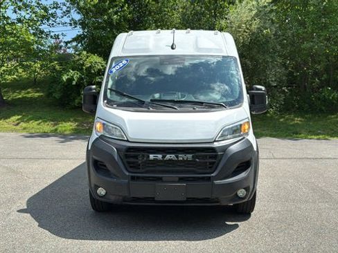 Used 2026 RAM ProMaster 2500 w/ Convenience Group FWD image 3