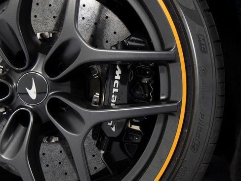 Used 2024 McLaren 750S Spider RWD image 50