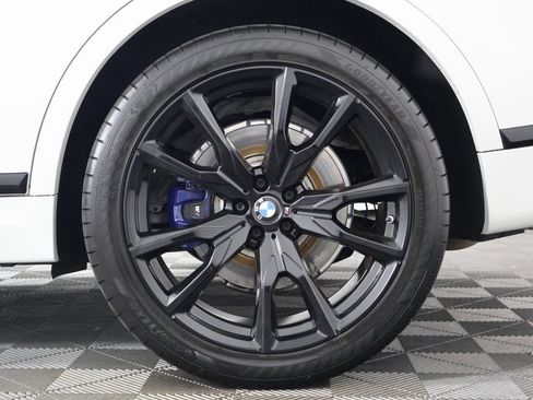 Used 2024 BMW X7 xDrive40i w/ Executive Package AWD/4WD image 17