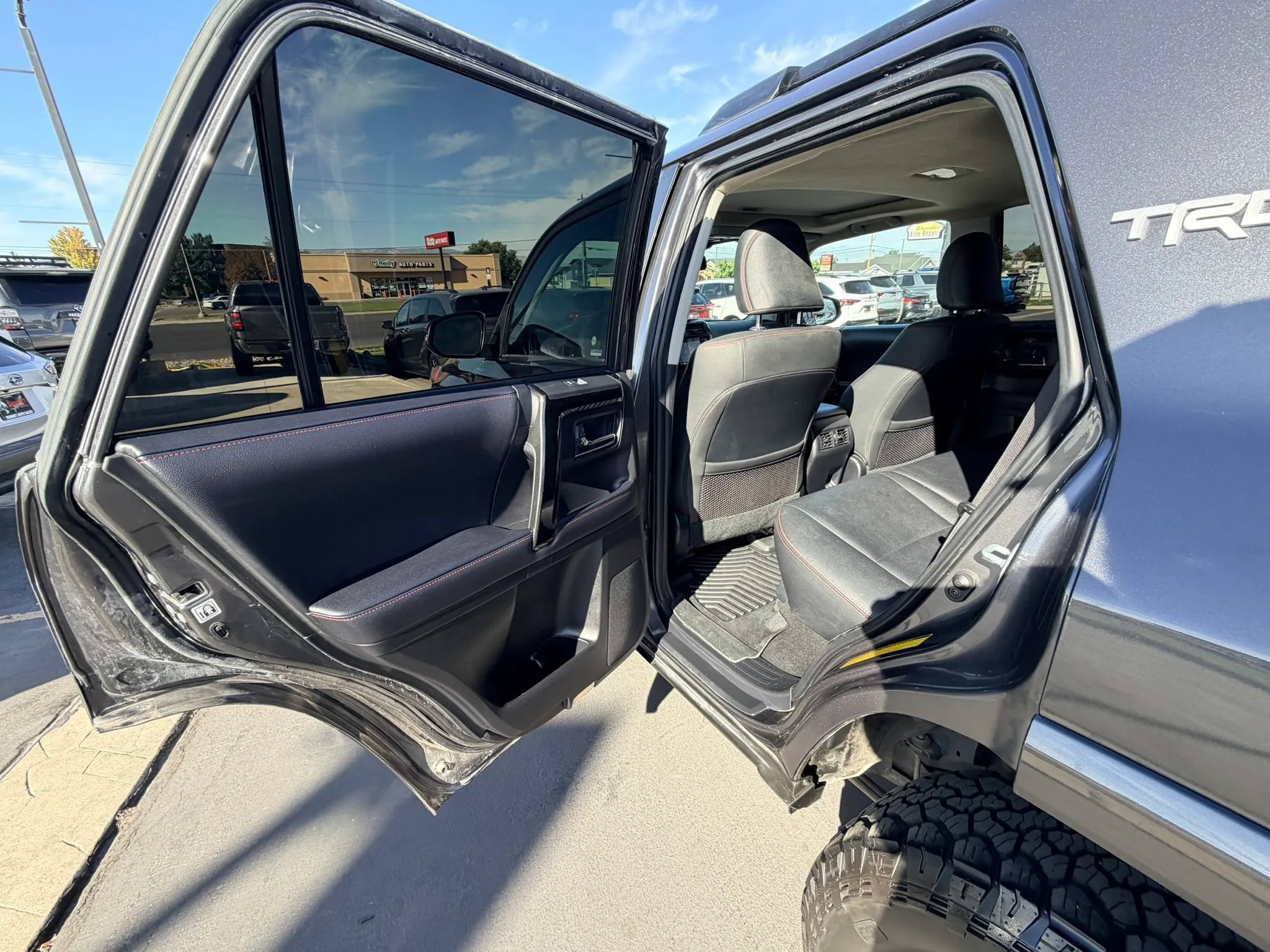 Used 2020 Toyota 4Runner TRD Off-Road Premium w/ Moonroof Package AWD/4WD image 20