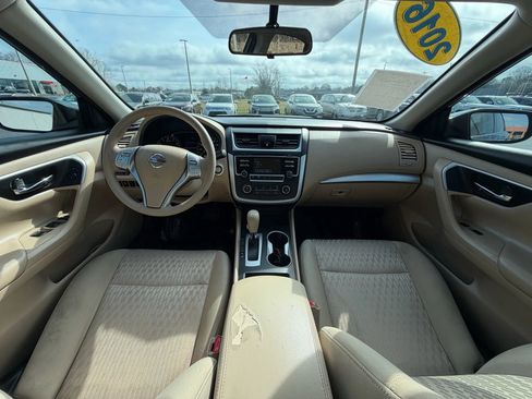 Used 2016 Nissan Altima 2.5 S w/ Power Driver Seat Package image 12