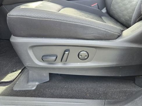 Used 2024 Nissan Pathfinder SV image 18