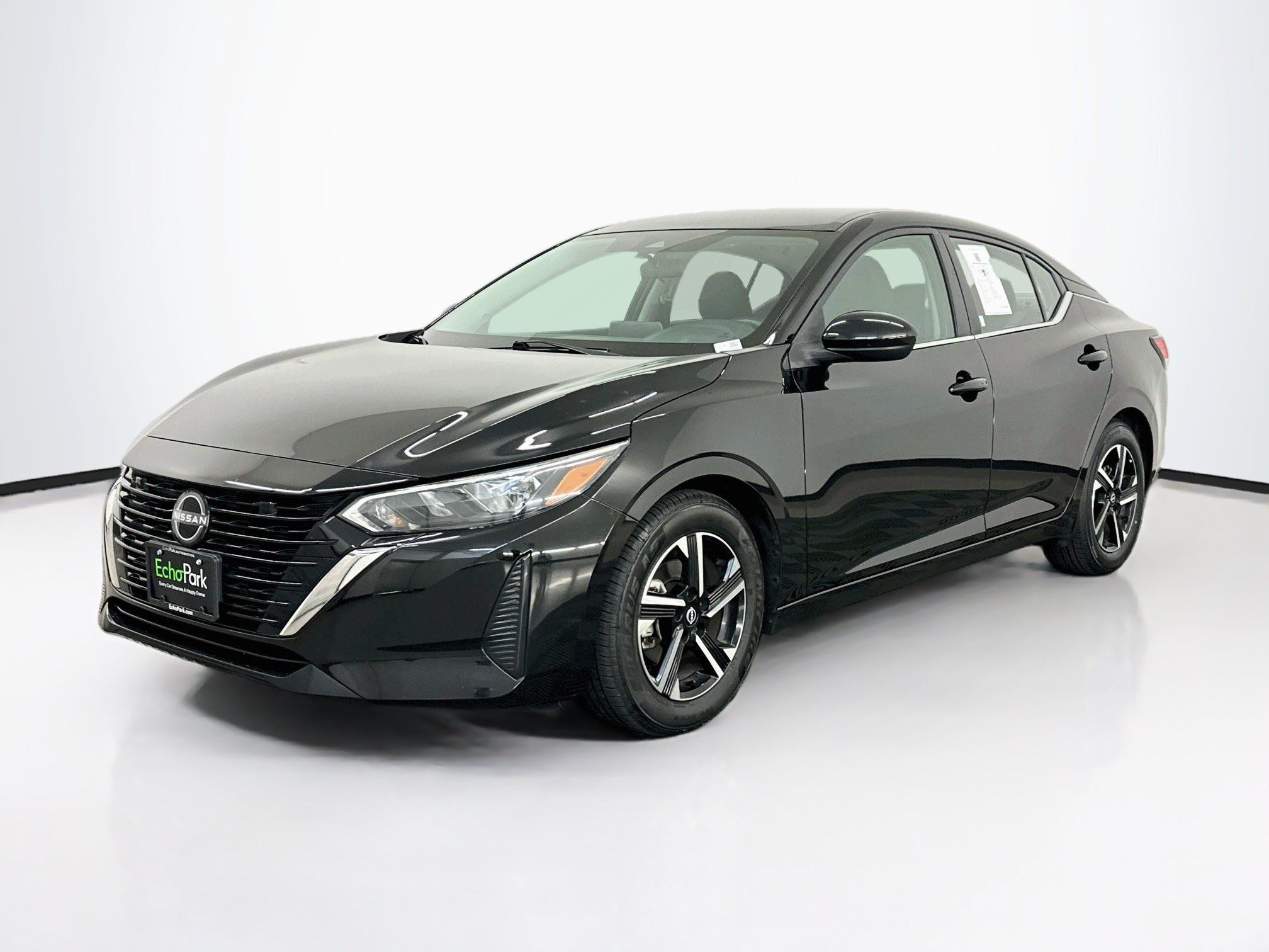 Used 2025 Nissan Sentra SV FWD image 3