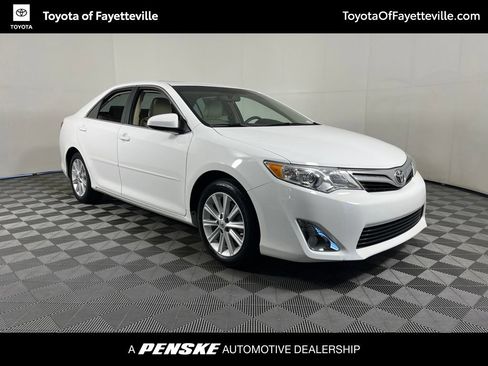 Used 2012 Toyota Camry XLE w/ Leather Pkg FWD image 6