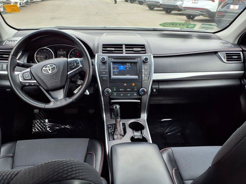Used 2016 Toyota Camry SE FWD image 13