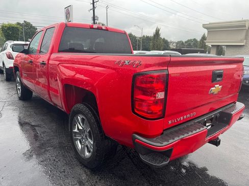 Used 2018 Chevrolet Silverado 1500 Custom w/ Custom Value Package AWD/4WD image 2