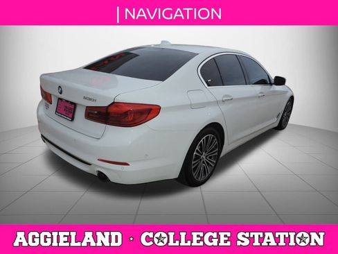 Used 2018 BMW 530i w/ Premium Package image 4