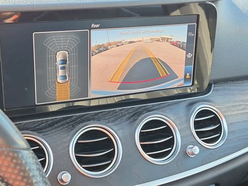 Used 2018 Mercedes-Benz E 300 image 17