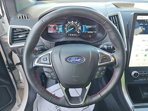 Used 2023 Ford Edge ST-Line image 16
