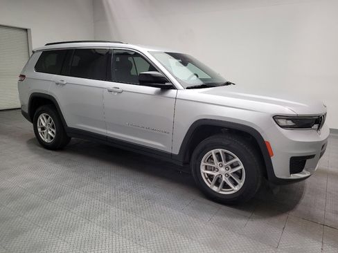 Used 2024 Jeep Grand Cherokee L Laredo AWD/4WD image 11