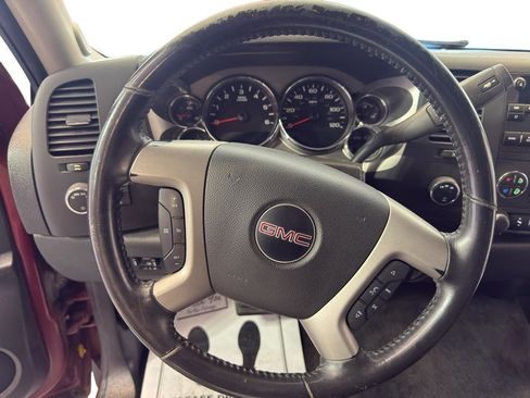 Used 2014 GMC Sierra 2500 SLE w/ SLE Preferred Package AWD/4WD image 15