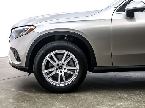 Certified 2023 Mercedes-Benz GLC 300 image 12