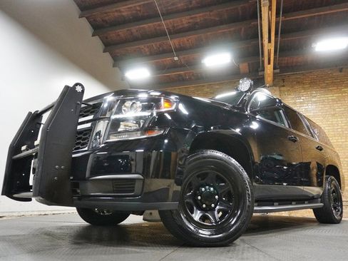 Used 2019 Chevrolet Tahoe 4WD image 3
