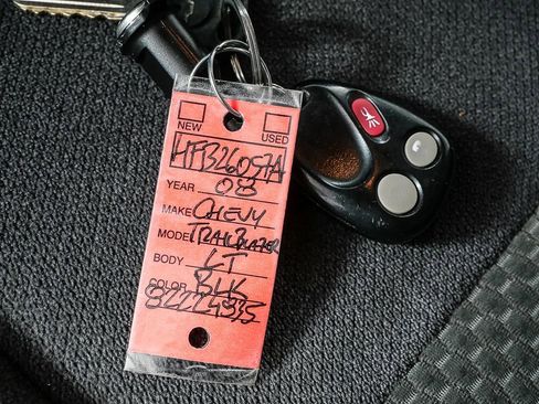 Used 2008 Chevrolet TrailBlazer LT image 32