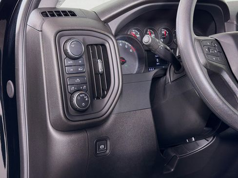 Used 2024 Chevrolet Silverado 1500 Custom image 11