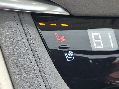 Certified 2023 Cadillac XT5 Premium Luxury image 34