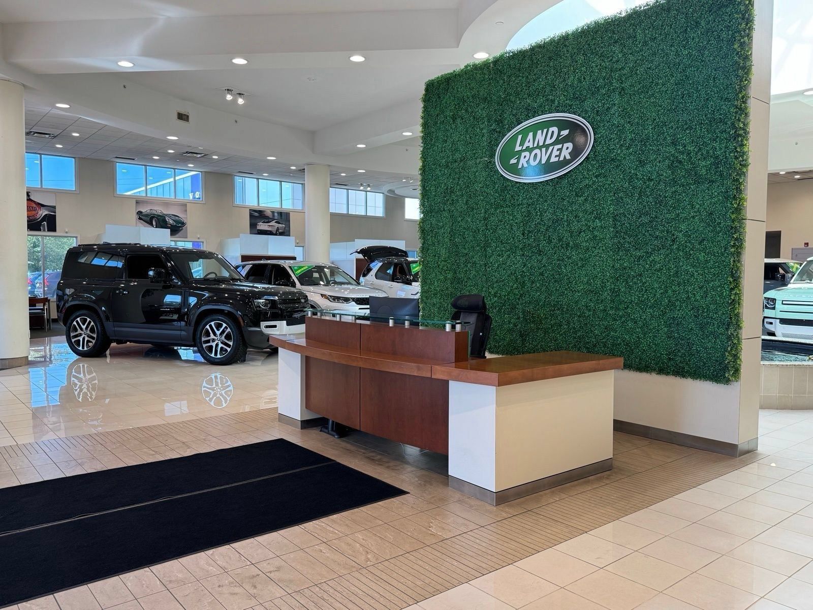 Used 2018 Land Rover Range Rover HSE AWD/4WD image 13