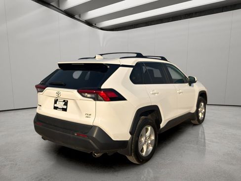 Used 2019 Toyota RAV4 XLE w/ Convenience Package image 5