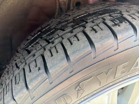 Used 2022 Toyota Highlander Limited image 12