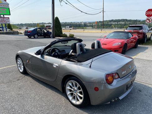 Used 2004 BMW Z4 2.5i RWD image 3