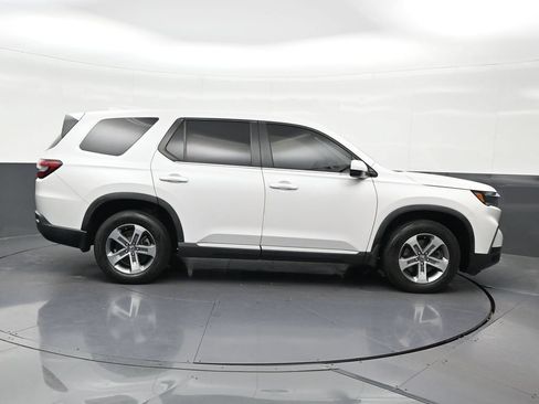 Used 2023 Honda Pilot EX-L image 6