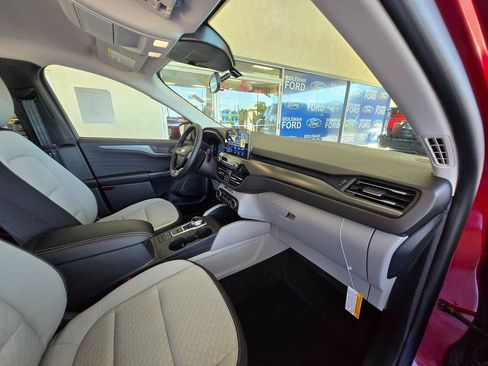 New 2025 Ford Escape Active w/ Cold Weather Package image 27