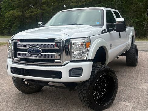 Used 2015 Ford F250 XL w/ Power Equipment Group AWD/4WD image 48