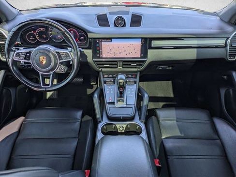 Used 2022 Porsche Cayenne Platinum Edition AWD/4WD image 19