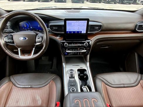 Certified 2021 Ford Explorer King Ranch image 16
