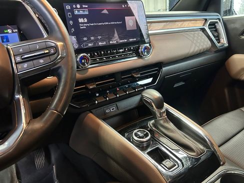 Used 2023 GMC Canyon Denali image 20