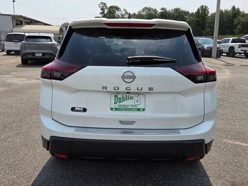 New 2026 Nissan Rogue SV FWD image 7