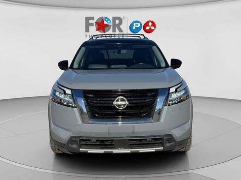 Used 2023 Nissan Pathfinder SL w/ SL Premium Package image 29