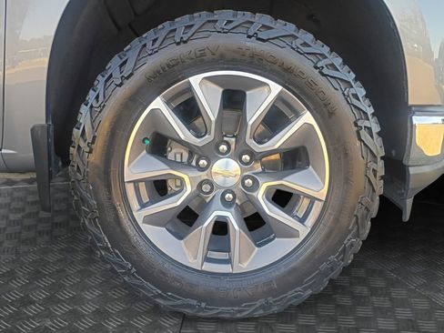 Used 2020 Chevrolet Silverado 1500 LT w/ Texas Edition image 23