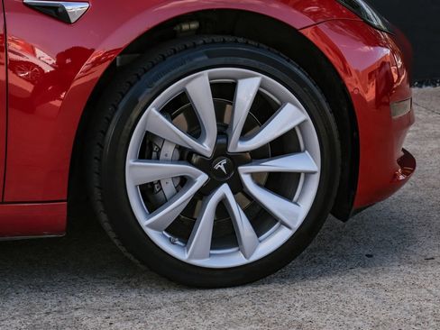 Used 2018 Tesla Model 3 Long Range RWD image 47