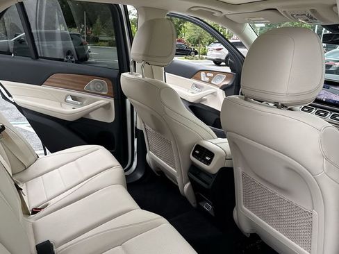 Used 2024 Mercedes-Benz GLE 450 4MATIC image 33